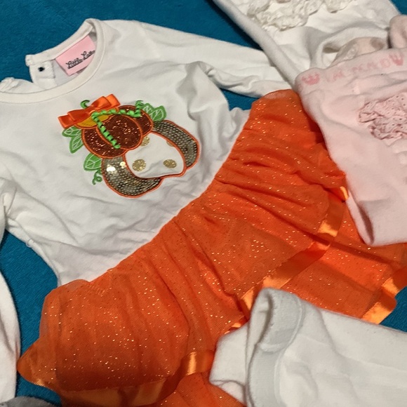 LAST CHANCE !!Gently used Fall 🍁 Harvest Dress 24m & 3 Pairs of Tights 12-24m - Picture 6 of 7